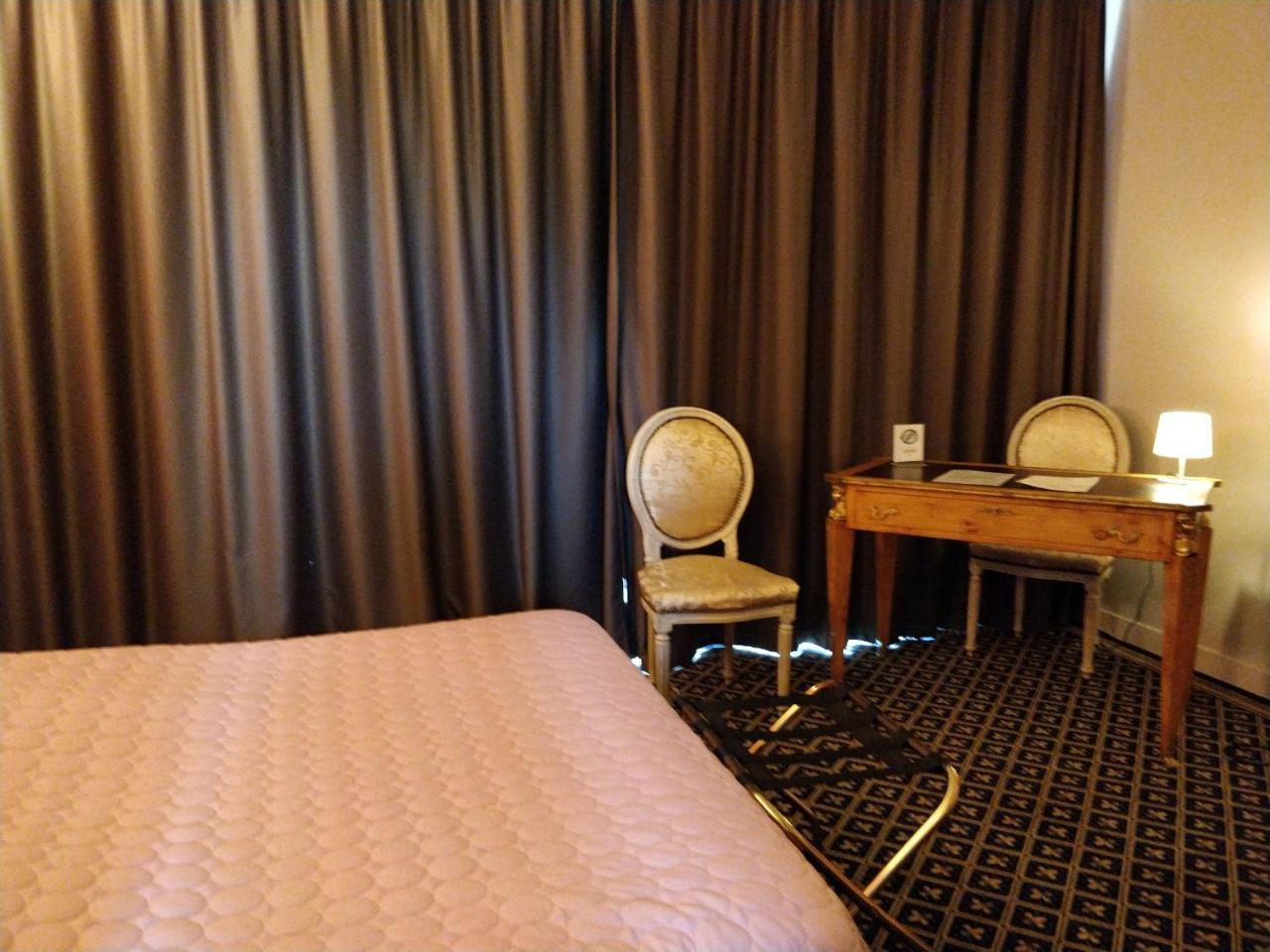 Hotel Fleur De Lys Баєль Екстер'єр фото